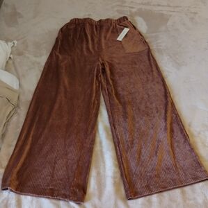 NWT Doe & Rae Soft Ribbed Wide Leg Pants